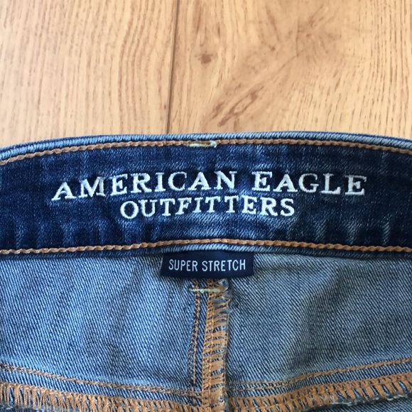 American Eagle distressed denim shorts - Picture 3 of 5
